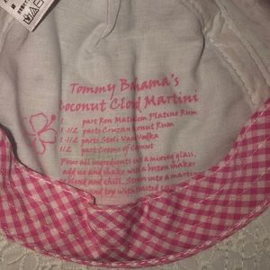 Tommy Bahama Accessories - Tommy Bahama pineapple hat Tommy Bahama Accessories - Tommy Bahama pineapple hat